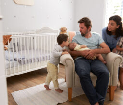 familly with 3 children
